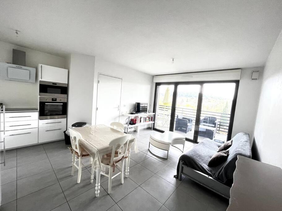 Spacieux T2 + Parking A 5 Min D'Aix Apartment Aix-en-Provence Bagian luar foto